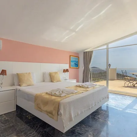 4 Bedroom - 3133 Villa *